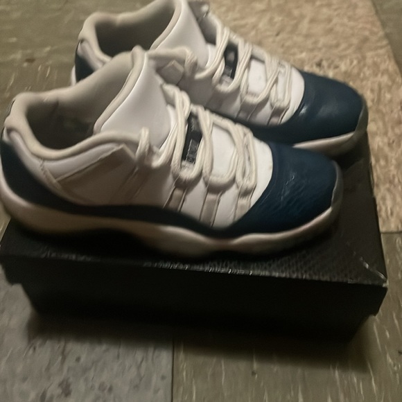 Jordan 11 low navy blue snakeskin - Picture 2 of 4